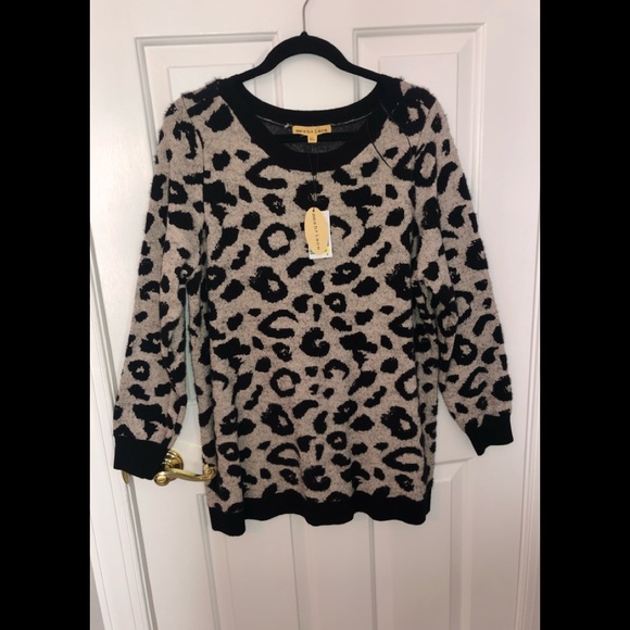 Mesh & Lace animal print sweater - Picture 1 of 4